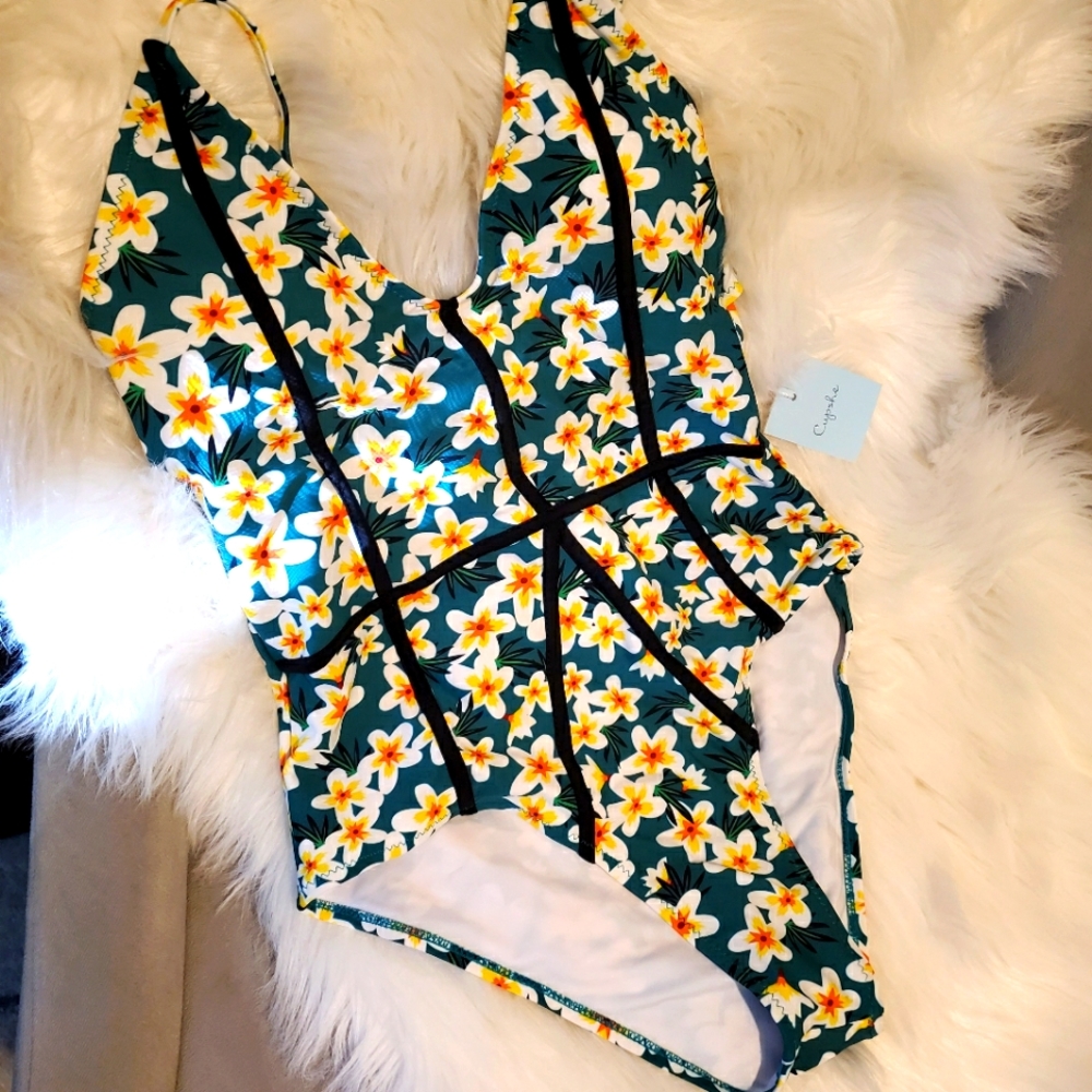Cupshe plumeria print one piece  swimsuit